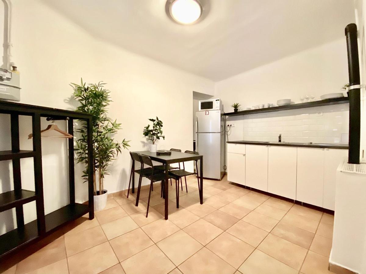 Budget Apartment By Hi5- Karoly 16 ブダペスト エクステリア 写真