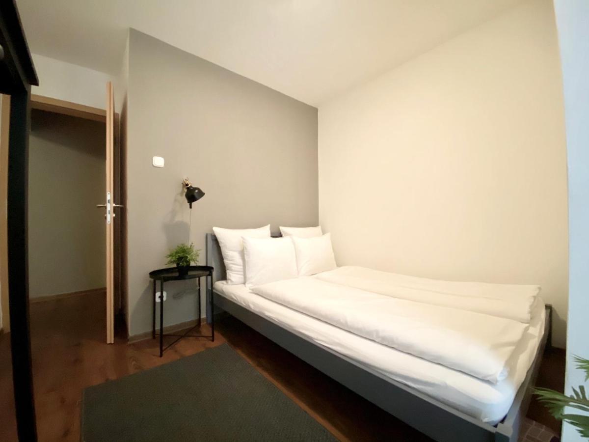 Budget Apartment By Hi5- Karoly 16 ブダペスト エクステリア 写真